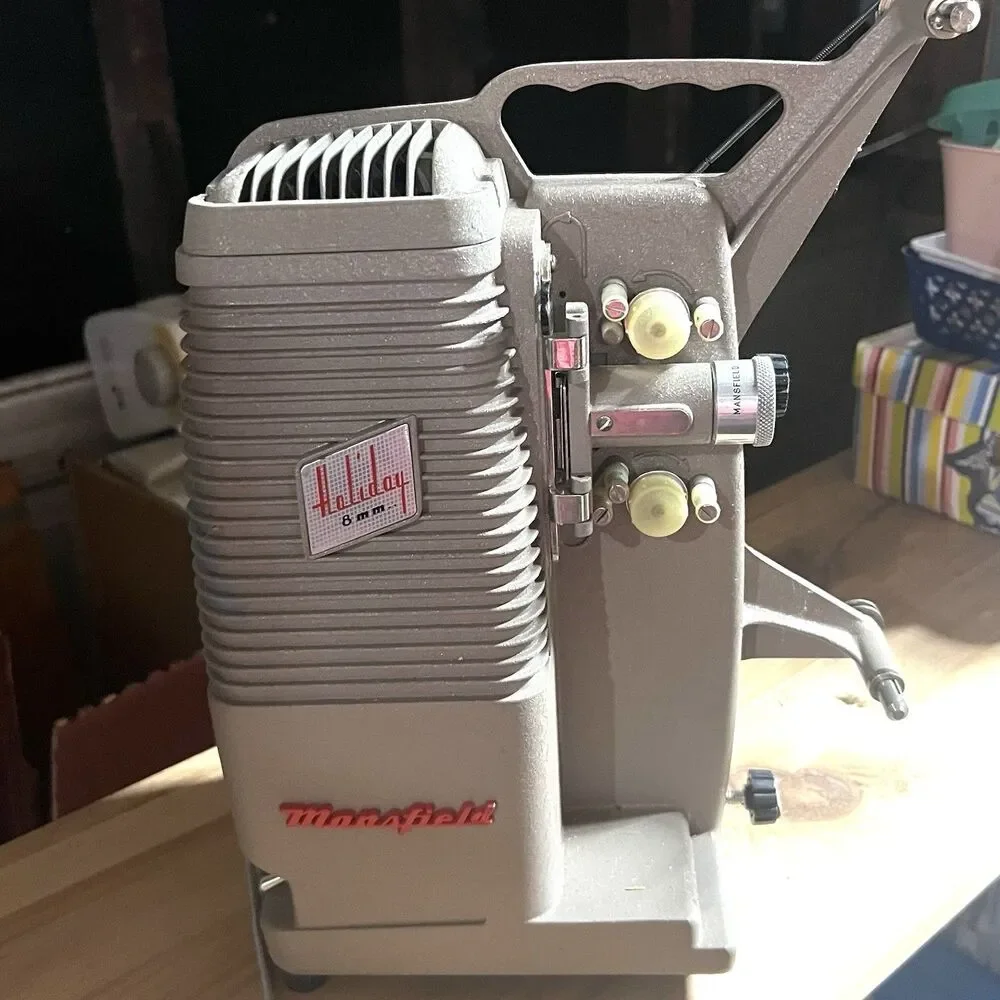1962 Vintage Mansfield Holiday M-1000 8mm Movie Projector, Used-Powers on